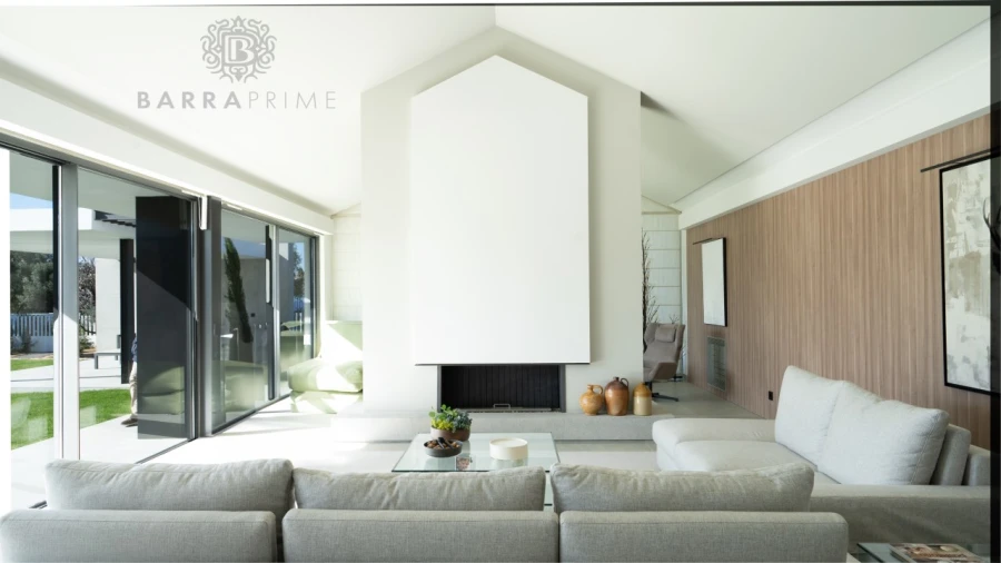 Moradia T6 para Venda em Quarteira Foto 9