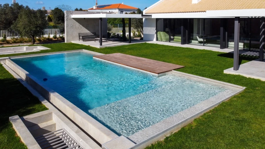 Moradia T6 para Venda em Quarteira Foto 25