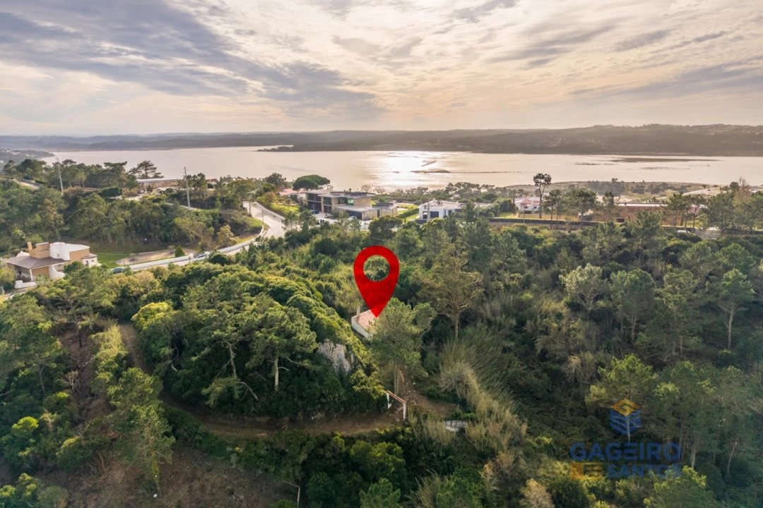 Moradia T1 para Venda em Foz do Arelho Foto 1