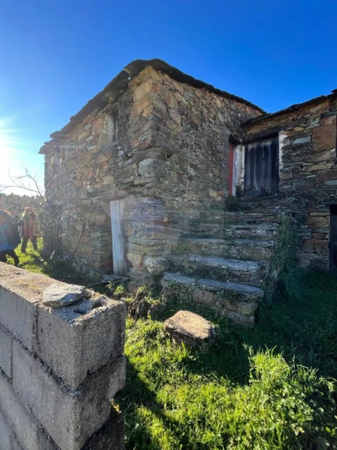 Moradia T2 para Venda em Unhais-O-Velho