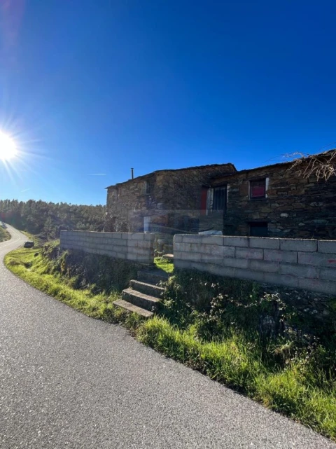 Moradia T2 para Venda em Unhais-O-Velho