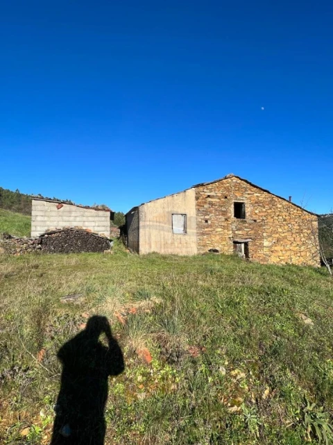 Moradia T2 para Venda em Unhais-O-Velho