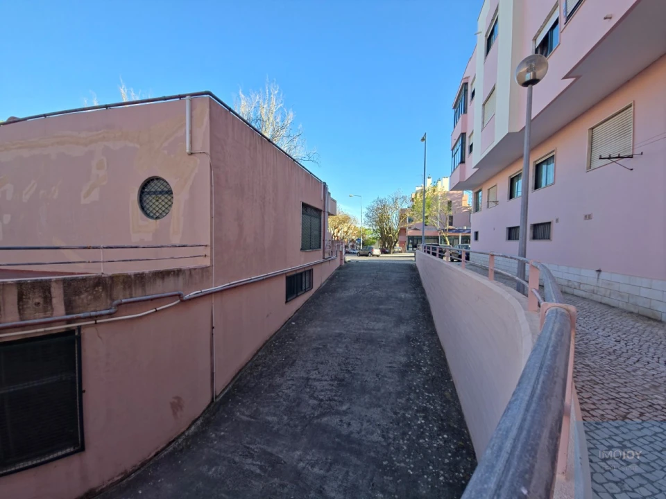 Garagem para Venda em Carcavelos e Parede Foto 8