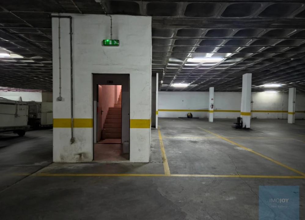 Garagem para Venda em Carcavelos e Parede Foto 3