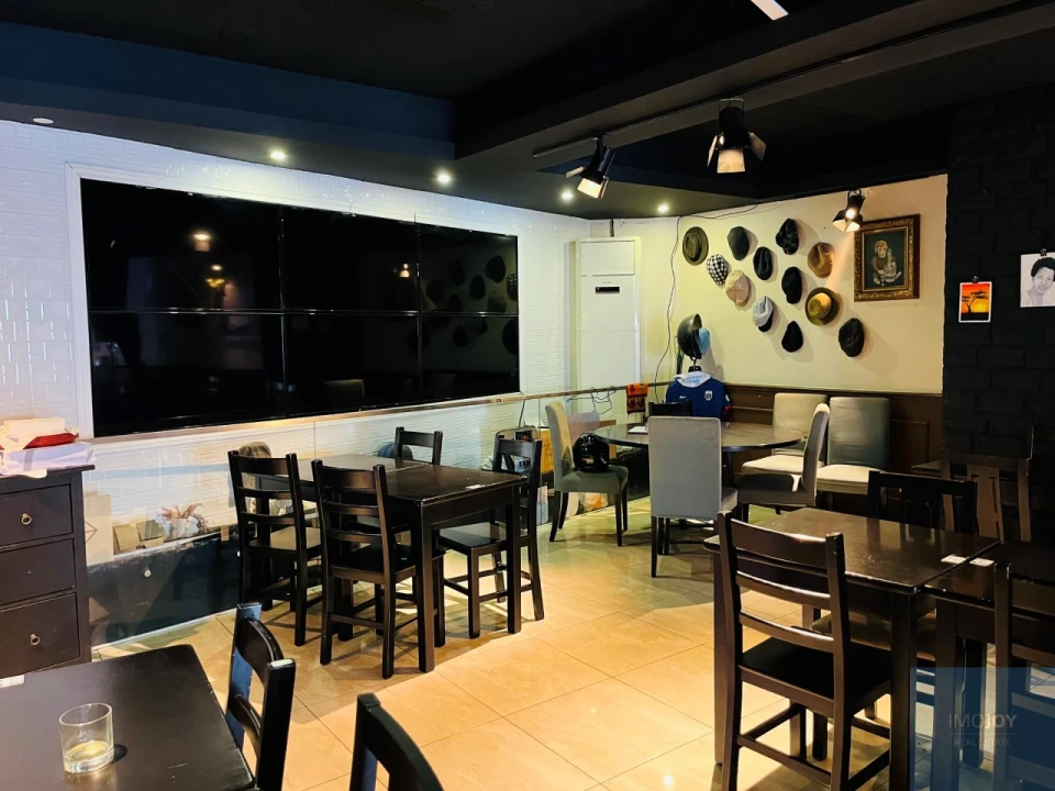 Loja para Arrendamento em Santo António Foto 5