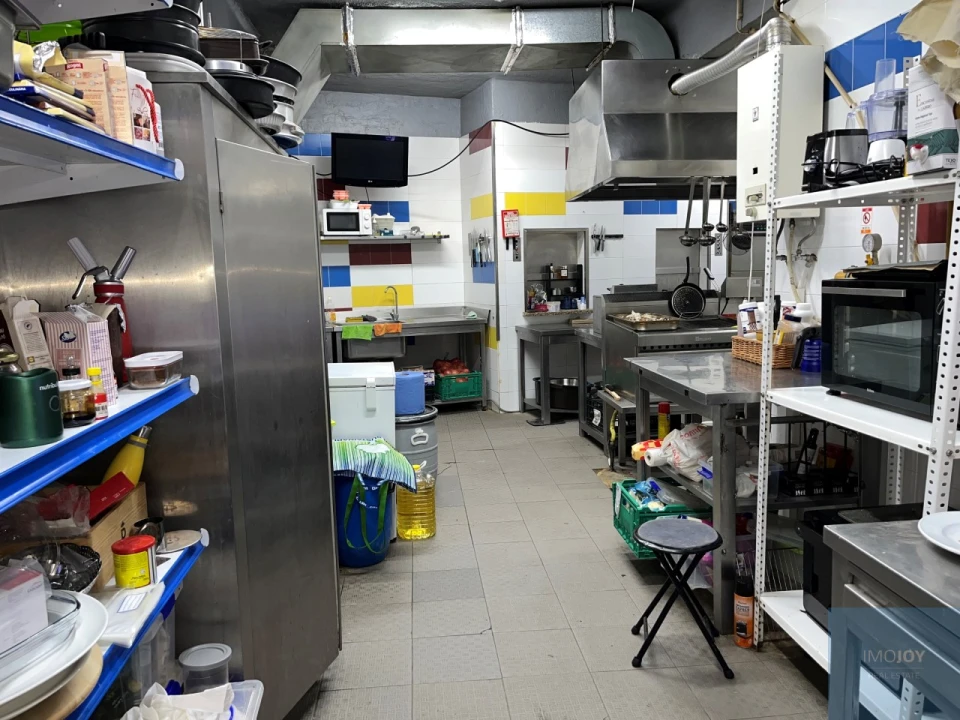 Loja para Arrendamento em Santo António Foto 15