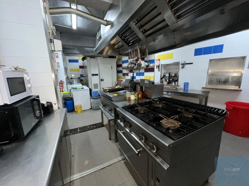 Loja para Arrendamento em Santo António Foto 17