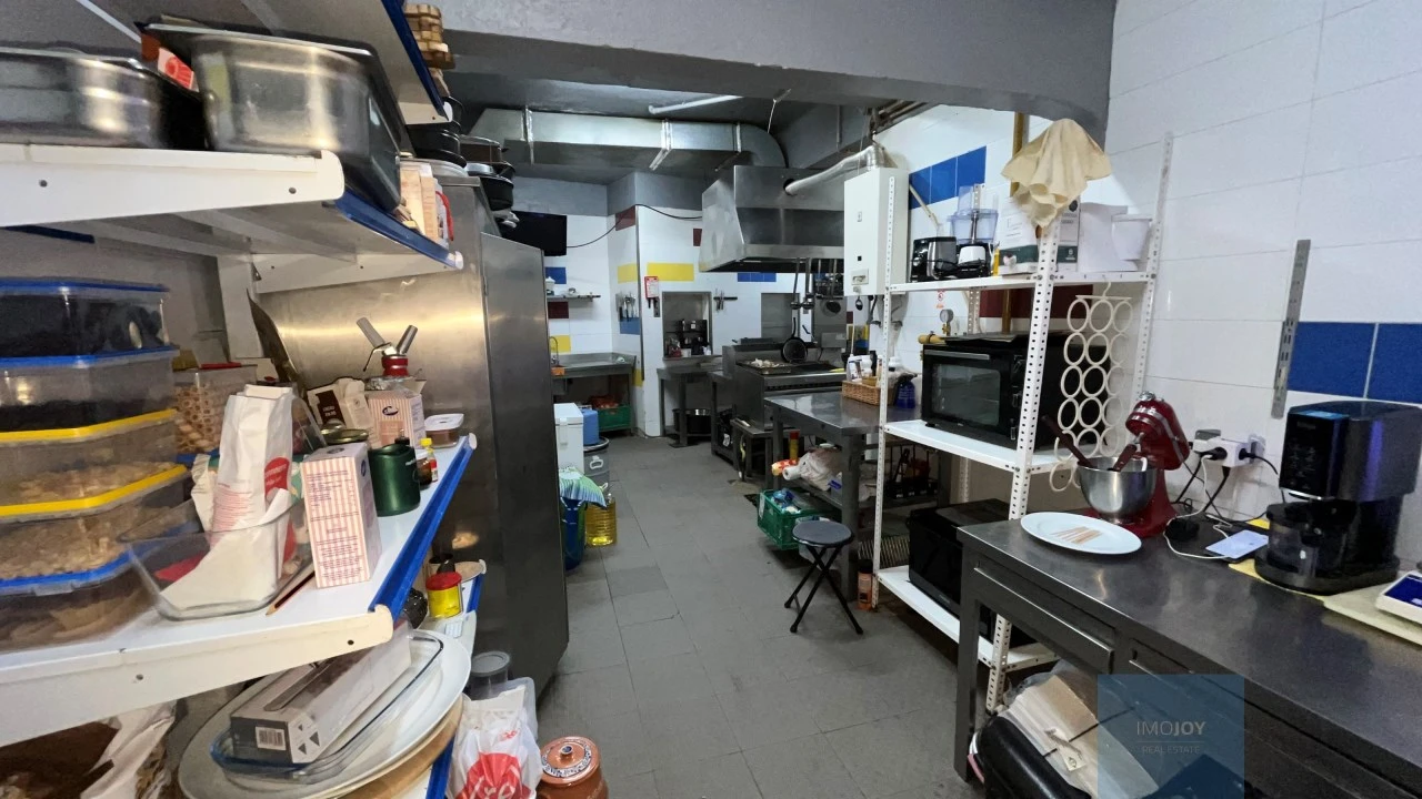 Loja para Arrendamento em Santo António Foto 19