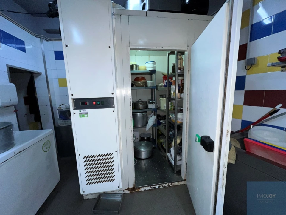 Loja para Arrendamento em Santo António Foto 20