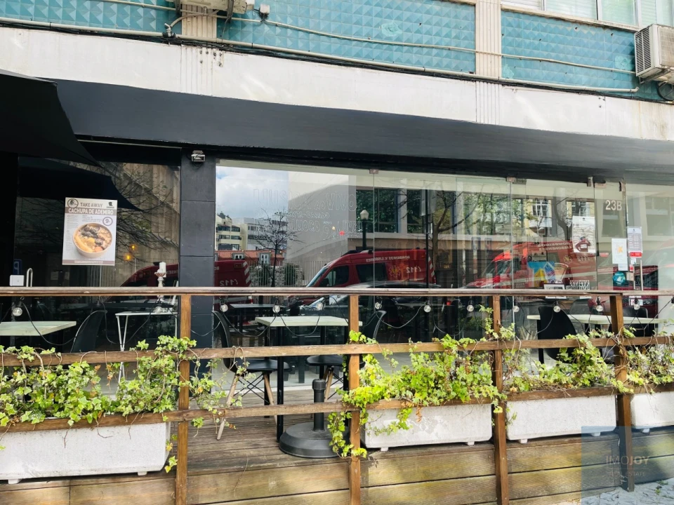 Loja para Arrendamento em Santo António Foto 26