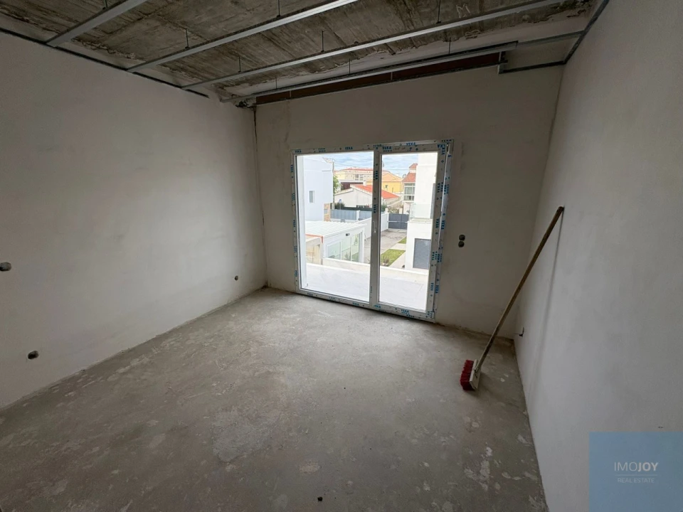 Moradia T3 para Venda em São Domingos de Rana Foto 13