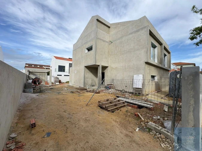 Moradia T3 para Venda em São Domingos de Rana Foto 23