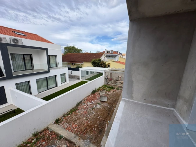 Moradia T3 para Venda em São Domingos de Rana Foto 27