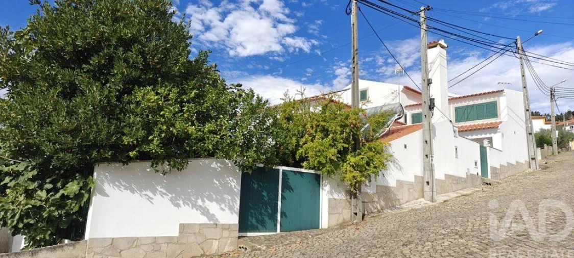 Moradia para Venda em Penha Garcia Foto 28