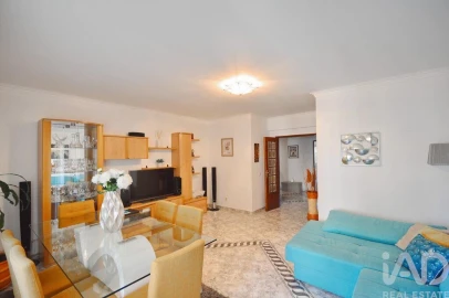 Apartamento T3 para Venda em União das Freguesias de Setúbal