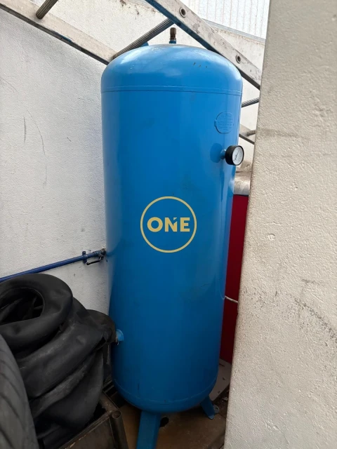 Armazém para Trespasse em Custóias, Leça do Balio e Guifões