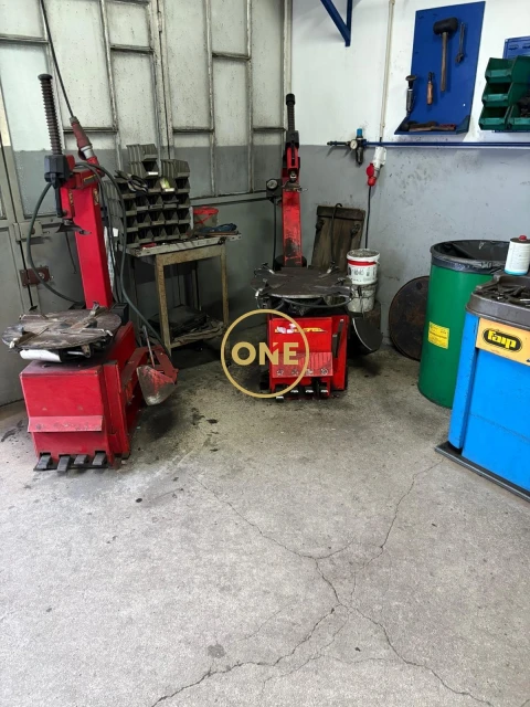 Armazém para Trespasse em Custóias, Leça do Balio e Guifões