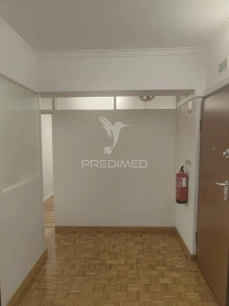 Escritório para Venda em Almada, Cova da Piedade, Pragal e Cacilhas Foto 4