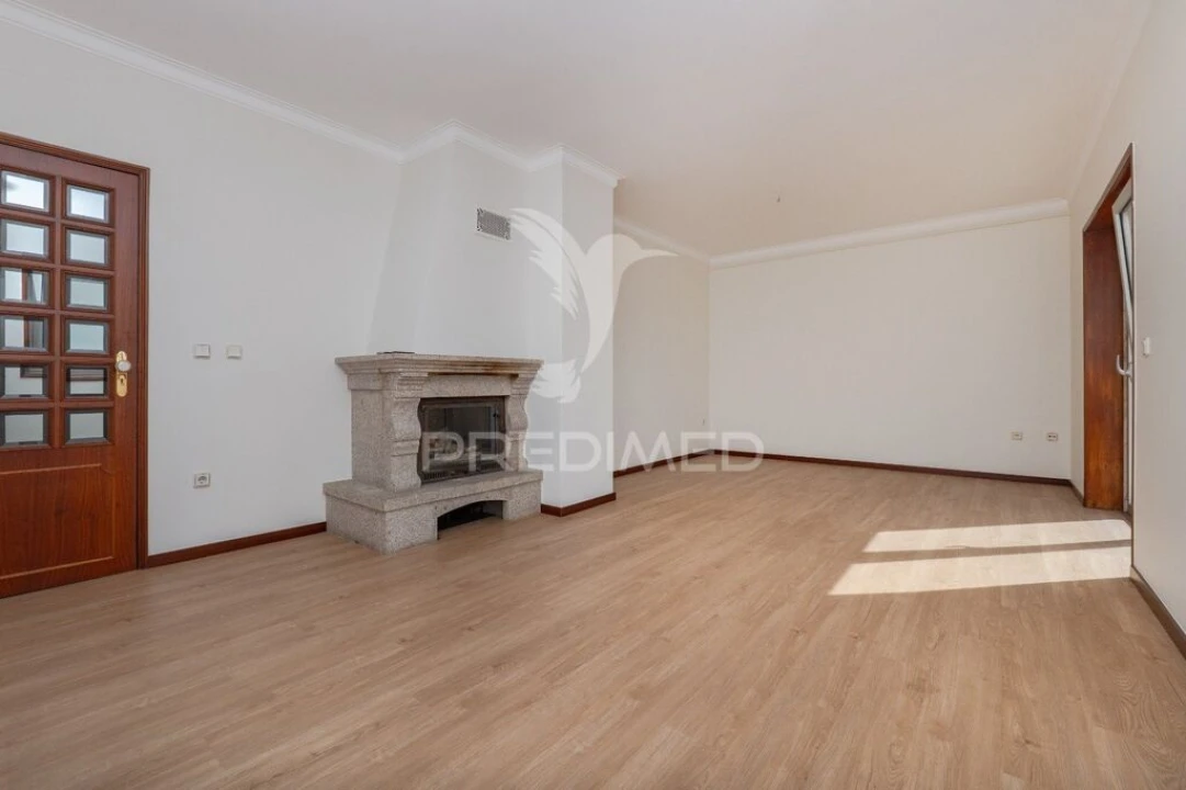Apartamento T3 para Venda em Braga (Maximinos, Sé e Cividade) Foto 10