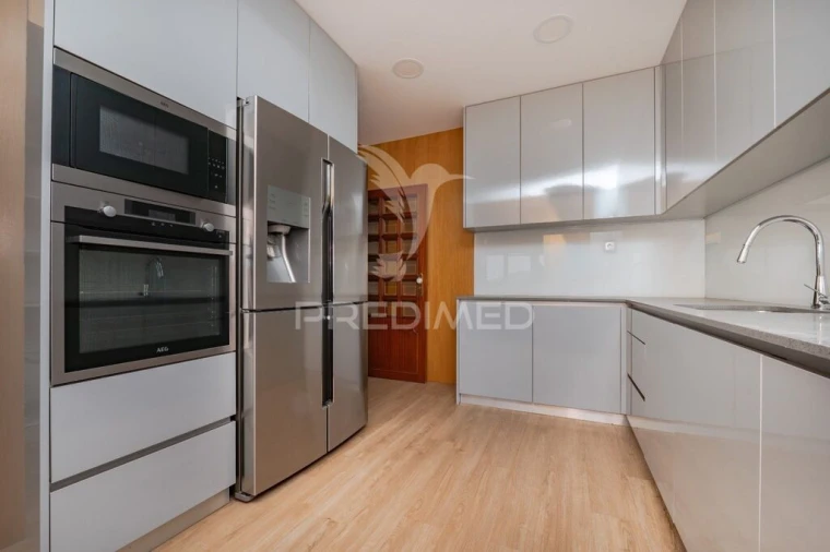 Apartamento T3 para Venda em Braga (Maximinos, Sé e Cividade) Foto 2