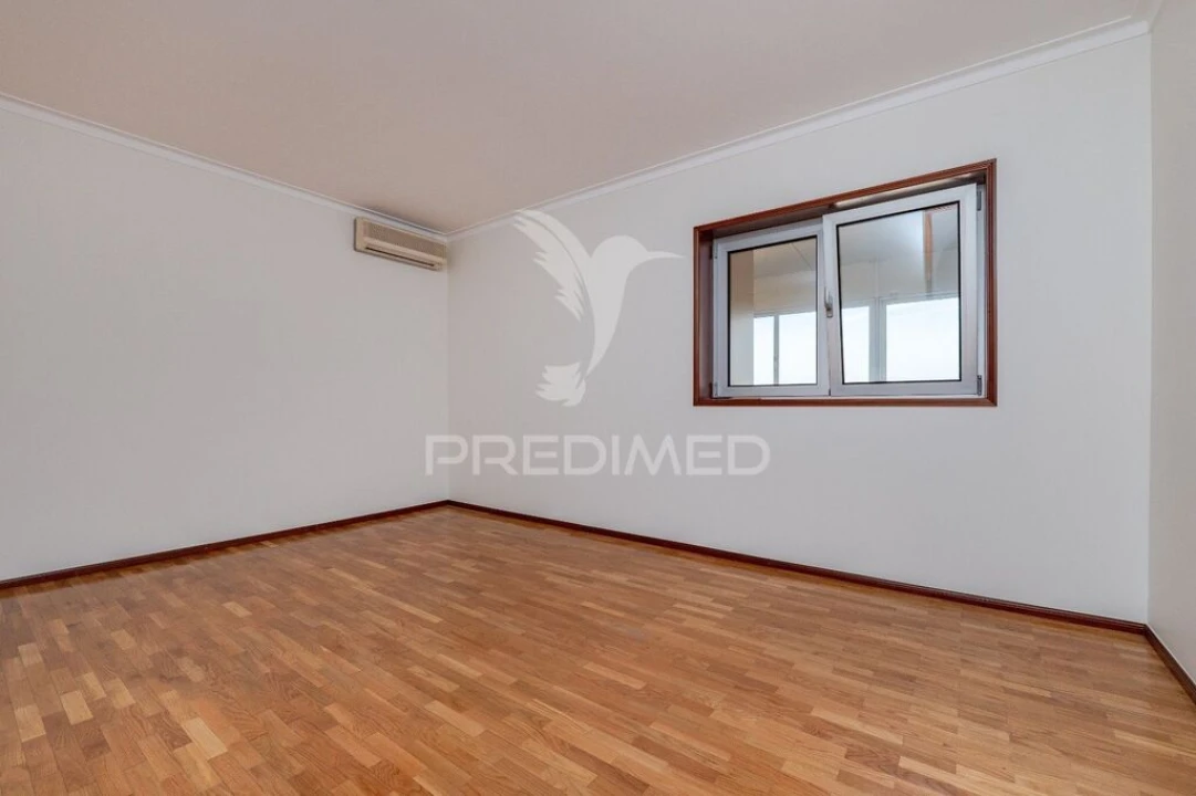 Apartamento T3 para Venda em Braga (Maximinos, Sé e Cividade) Foto 12
