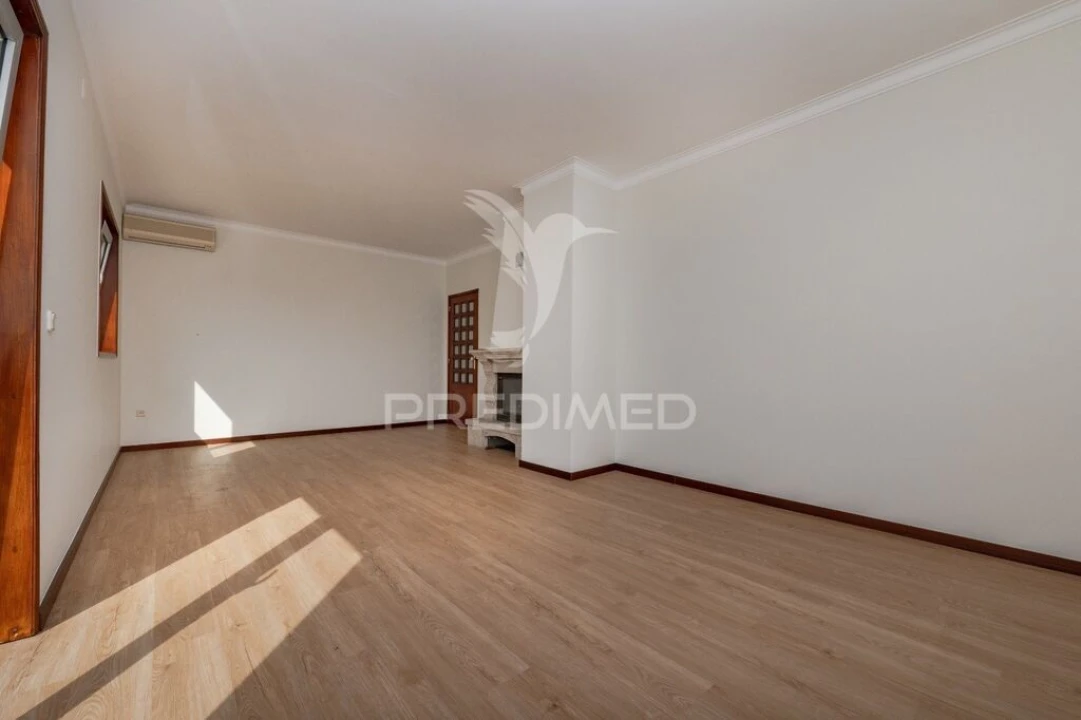 Apartamento T3 para Venda em Braga (Maximinos, Sé e Cividade) Foto 9