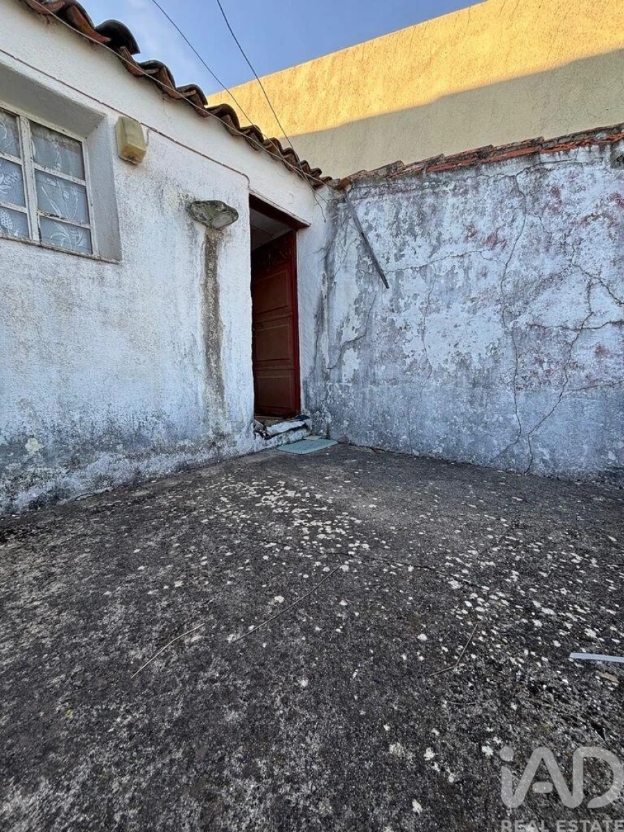 Moradia T2 para Venda em São Pedro do Esteval Foto 17