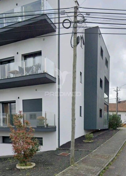 Apartamento T3 para Venda em Parceiros e Azoia