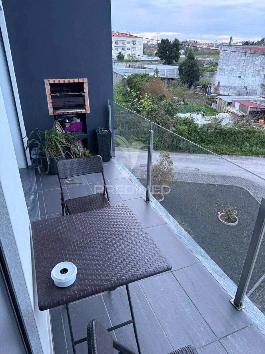 Apartamento T3 para Venda em Parceiros e Azoia Foto 3