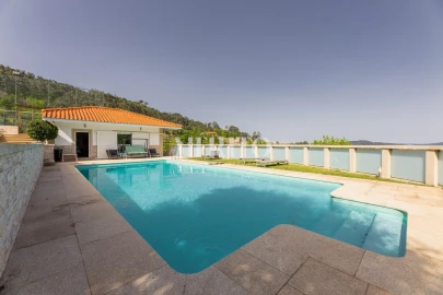 Quinta T5 para Venda em Cinfães