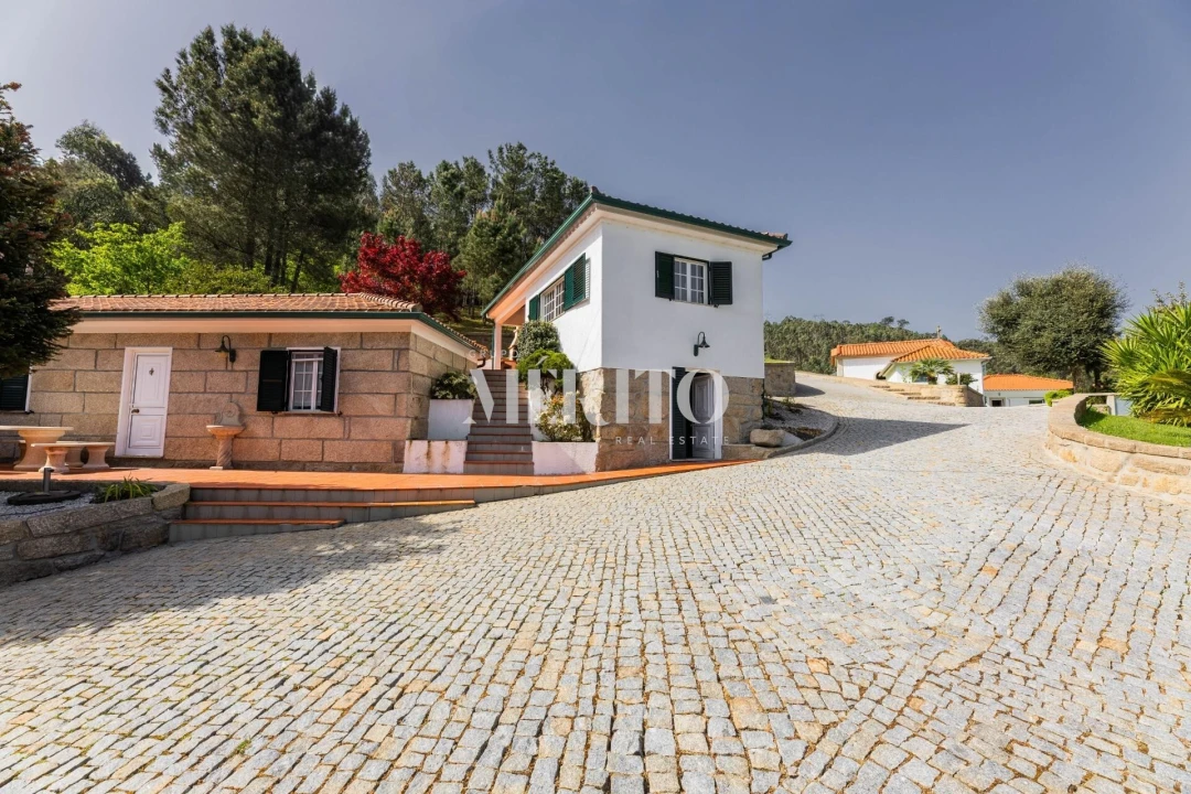 Quinta T5 para Venda em Cinfães Foto 21