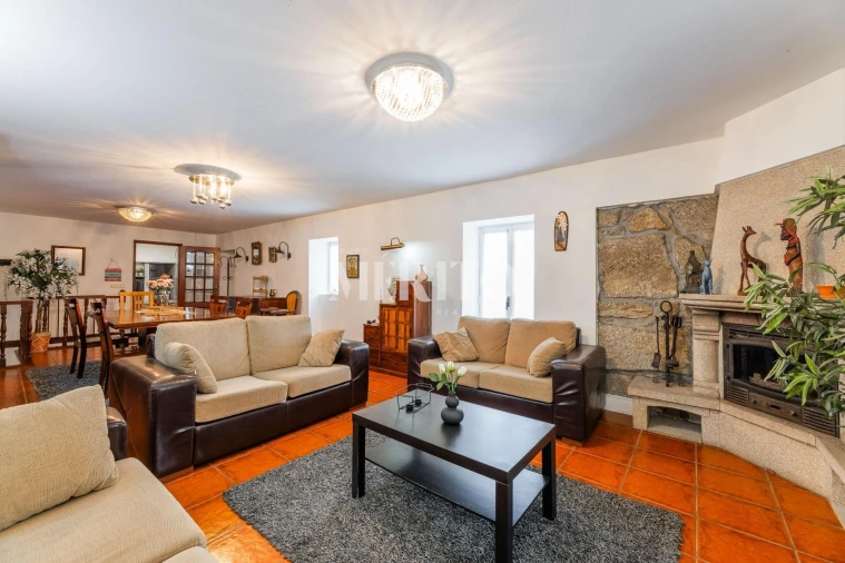 Quinta T5 para Venda em Cinfães Foto 6