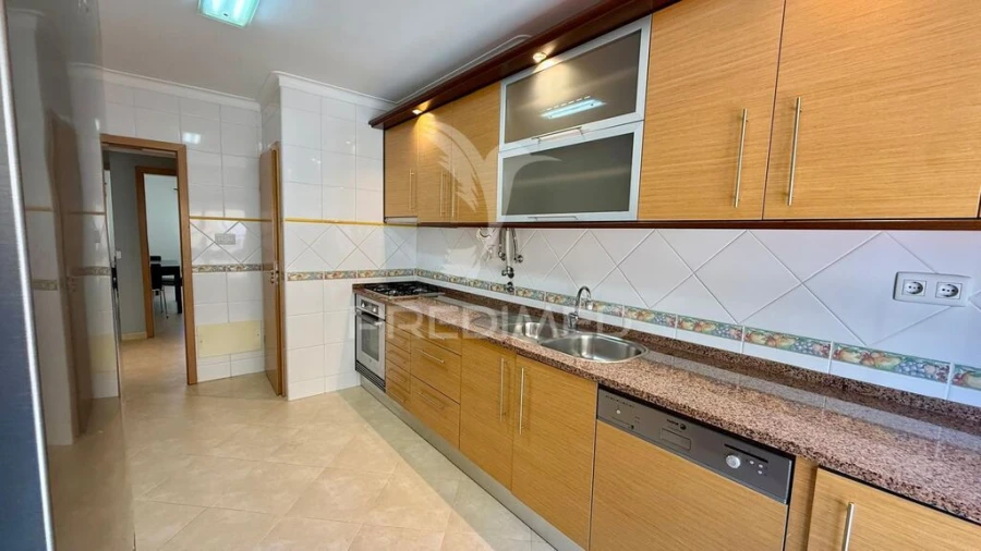 Apartamento T2 para Venda em Barreiro e Lavradio Foto 4