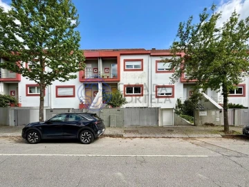 Moradia T3 para Venda em Arouca e Burgo