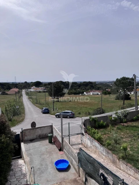 Moradia T2 para Venda em Palhais e Coina