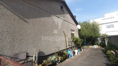 Moradia T4 para Venda em Batalha