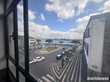 Escritório para Arrendamento em Ponta Delgada (São Sebastião)