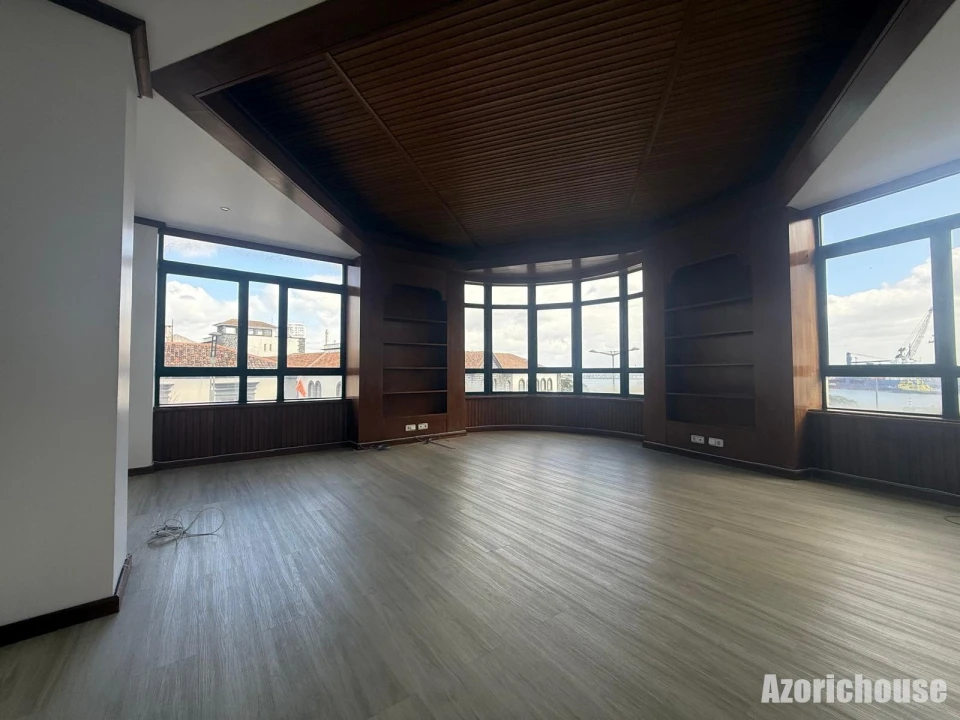 Escritório para Arrendamento em Ponta Delgada (São Sebastião) Foto 11