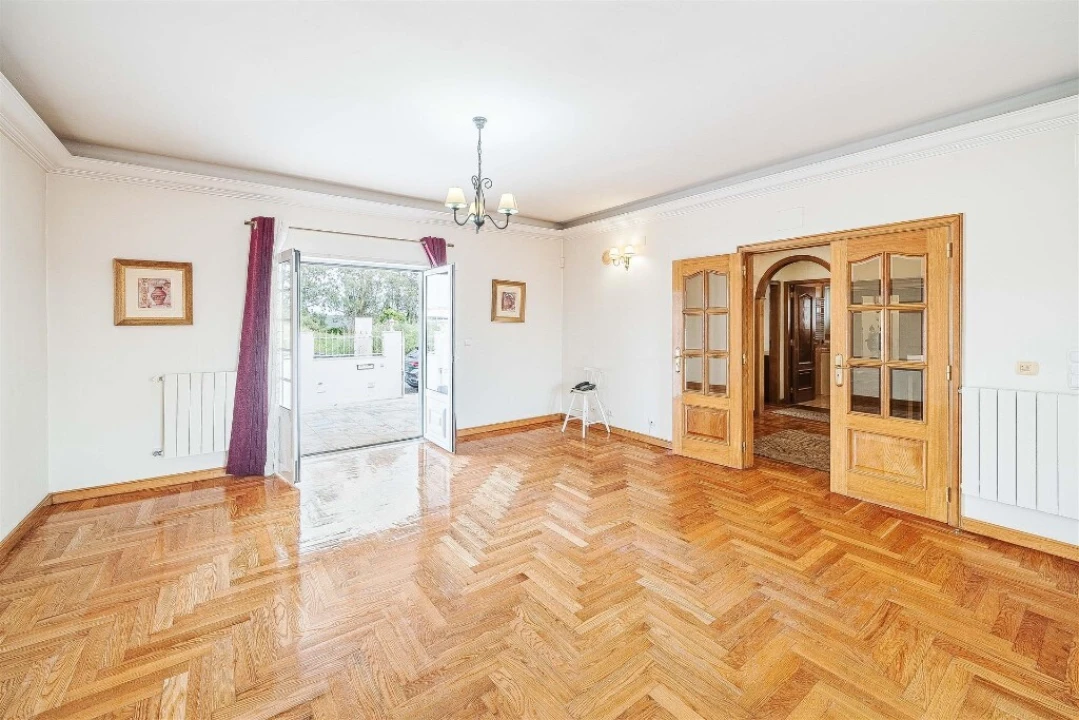 Moradia T4 para Venda em Rio de Mouro Foto 6