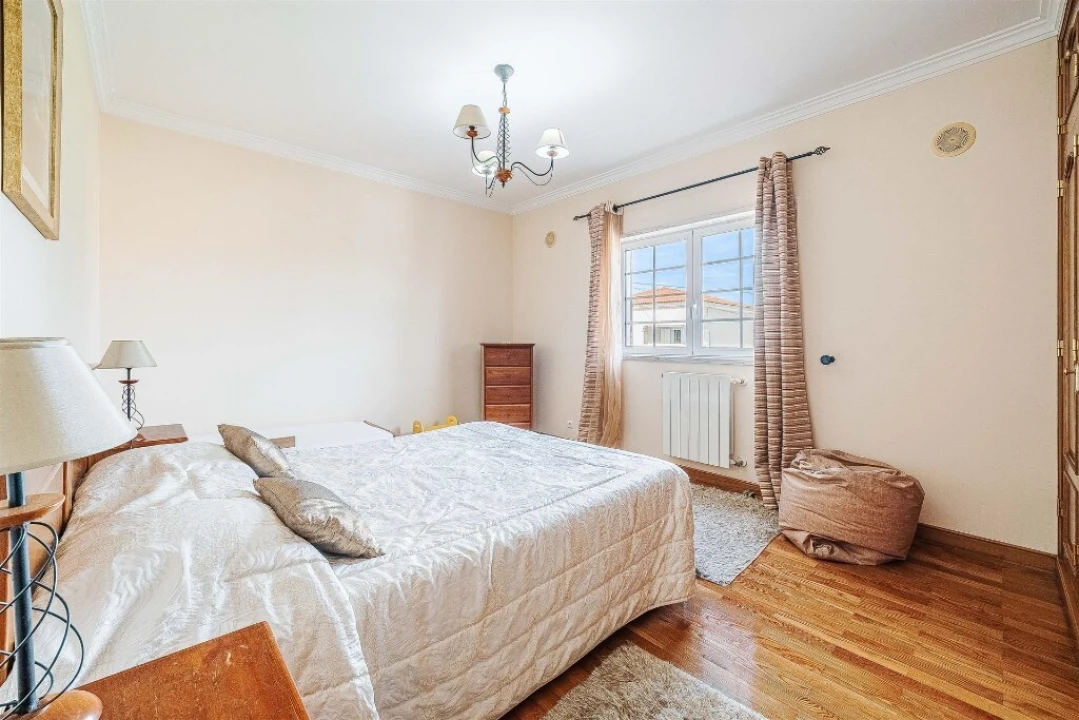 Moradia T4 para Venda em Rio de Mouro Foto 16