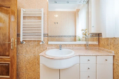 Moradia T4 para Venda em Rio de Mouro