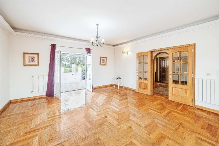 Moradia T4 para Venda em Rio de Mouro Foto 6