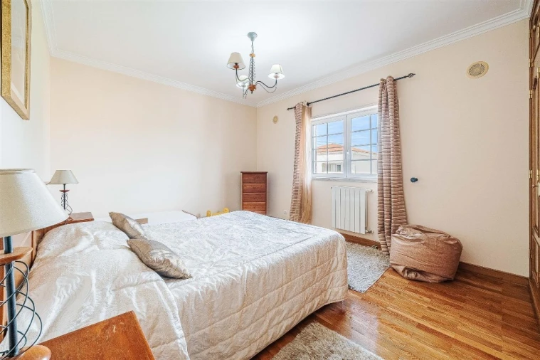 Moradia T4 para Venda em Rio de Mouro Foto 16