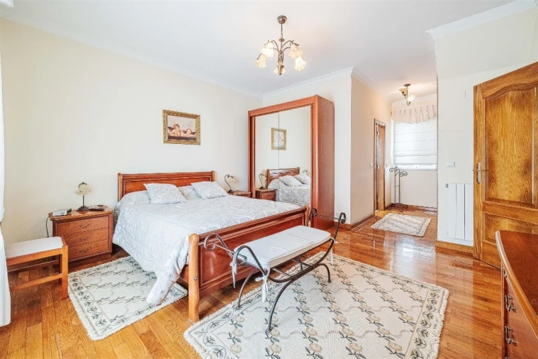 Moradia T4 para Venda em Rio de Mouro Foto 18