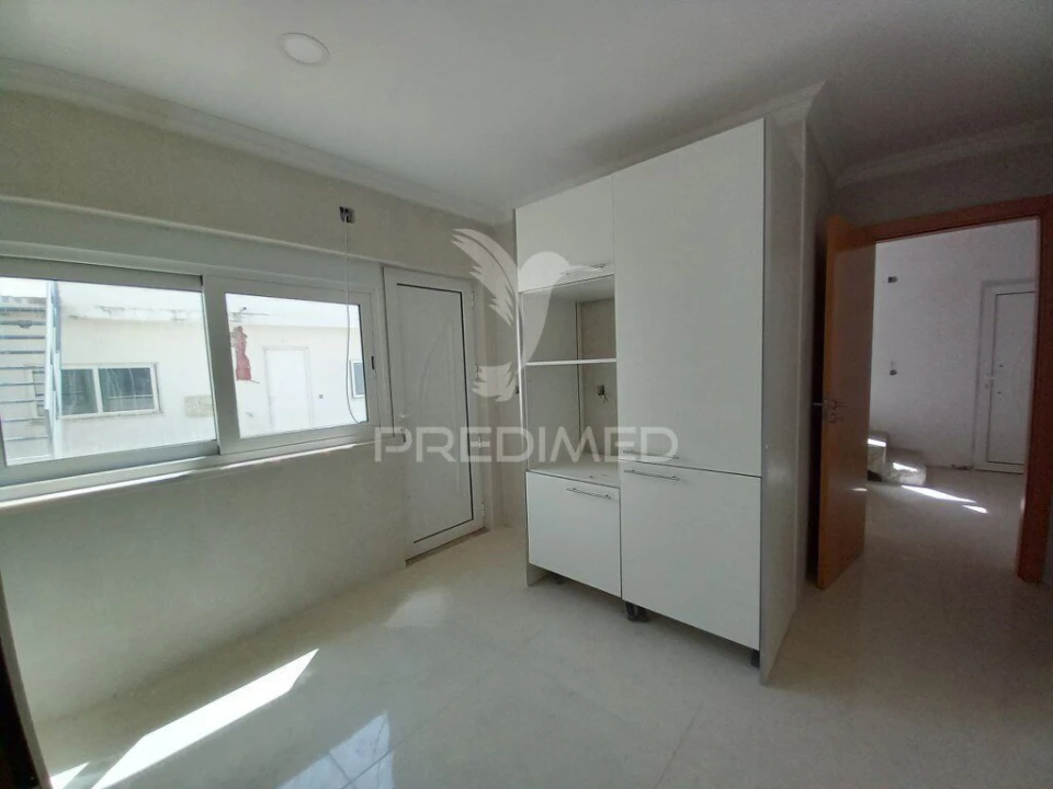 Moradia T4 para Venda em Amora Foto 15