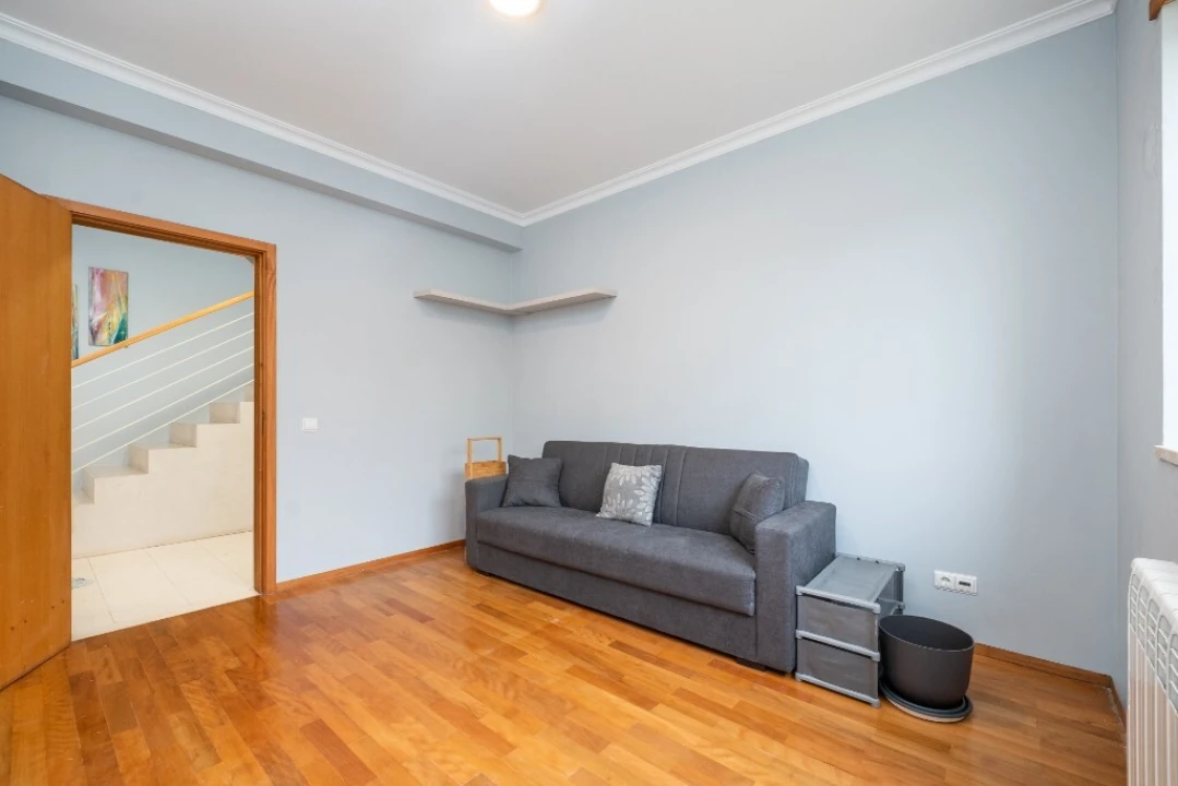 Moradia T5 para Venda em Cernache Foto 8