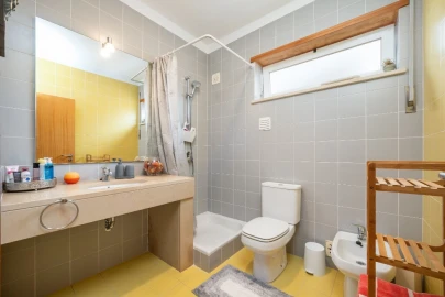 Moradia T5 para Venda em Cernache