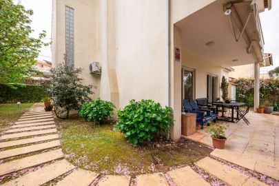 Moradia T5 para Venda em Cernache