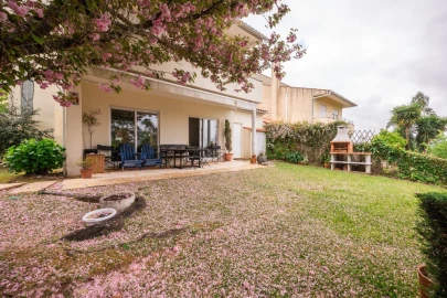 Moradia T5 para Venda em Cernache