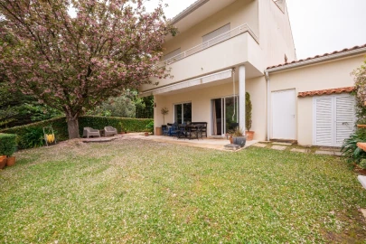 Moradia T5 para Venda em Cernache